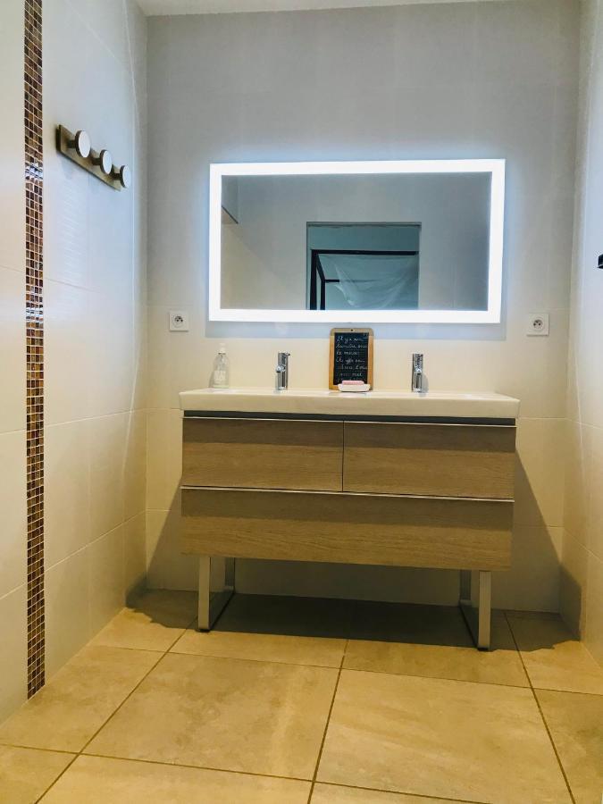 Ferme St Pierre 2 Suites Avec Repas, Piscine, Clim, Cheminee Ou Baignoire Spa Chabeuil ภายนอก รูปภาพ