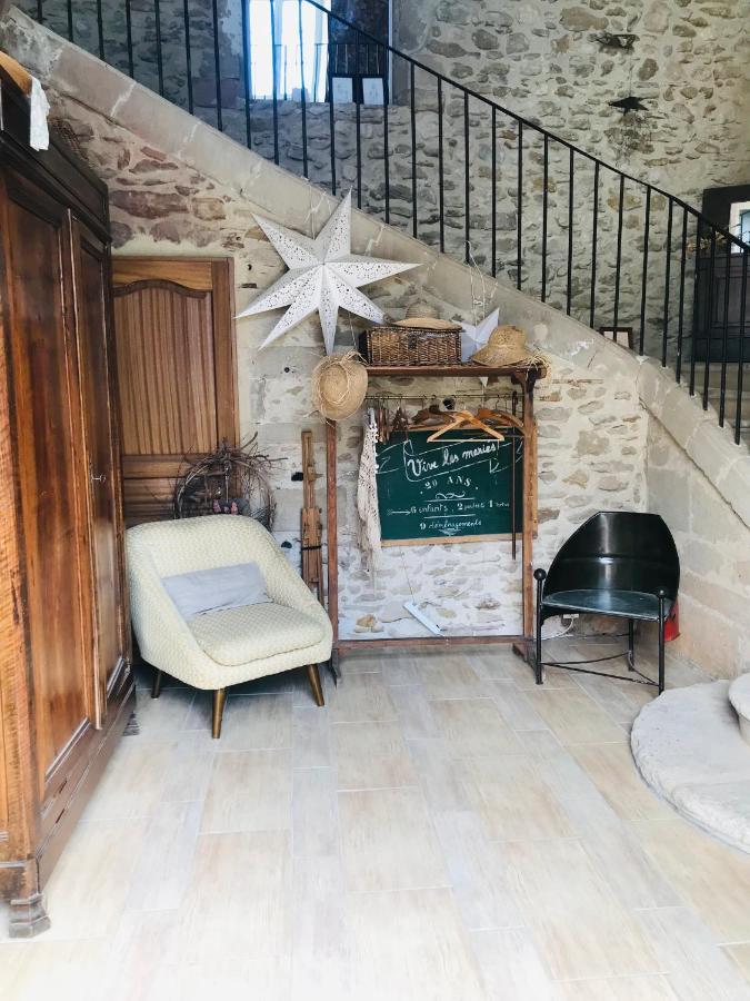 Ferme St Pierre 2 Suites Avec Repas, Piscine, Clim, Cheminee Ou Baignoire Spa Chabeuil ภายนอก รูปภาพ