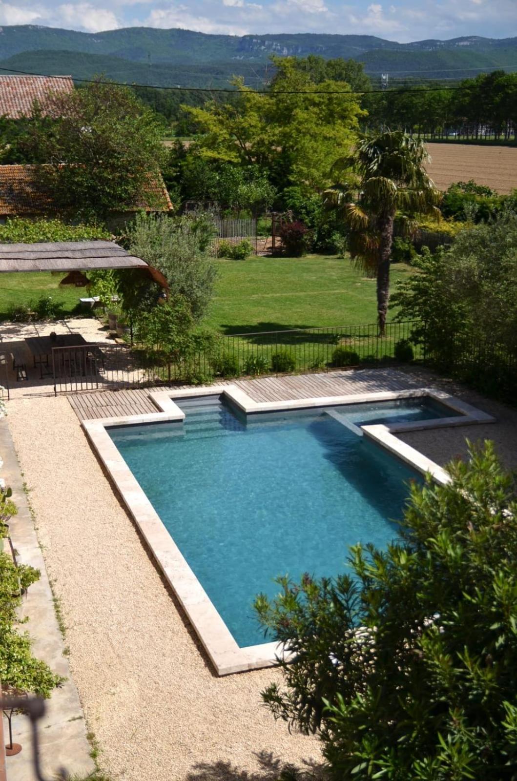 Ferme St Pierre 2 Suites Avec Repas, Piscine, Clim, Cheminee Ou Baignoire Spa Chabeuil ภายนอก รูปภาพ