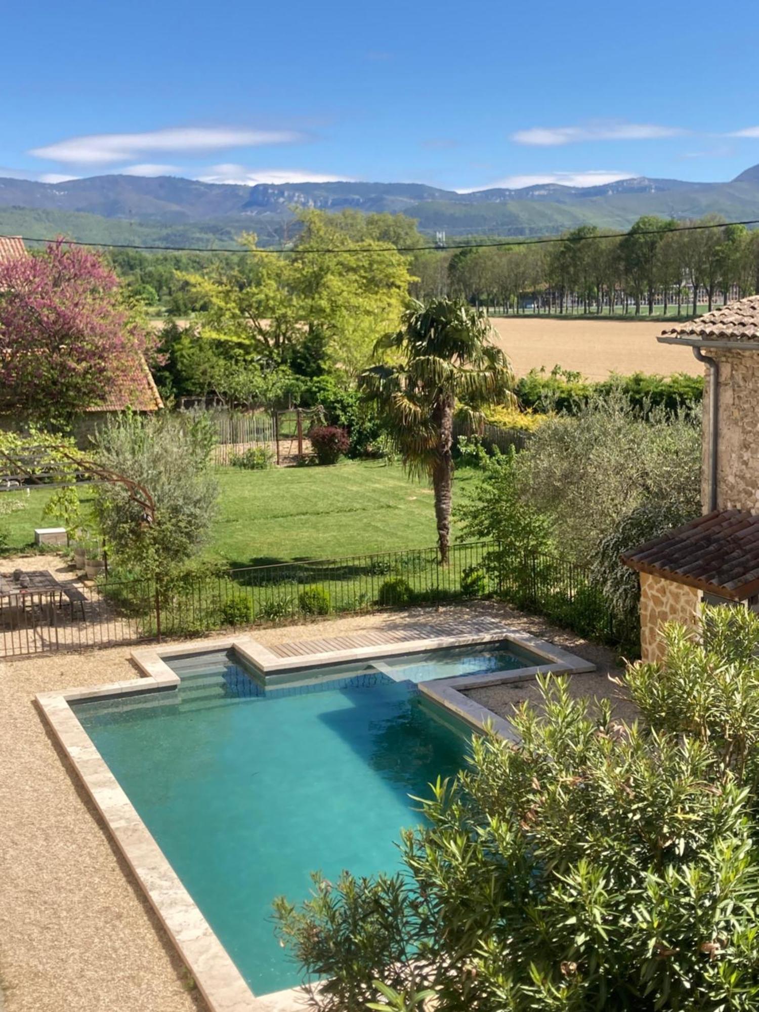 Ferme St Pierre 2 Suites Avec Repas, Piscine, Clim, Cheminee Ou Baignoire Spa Chabeuil ภายนอก รูปภาพ